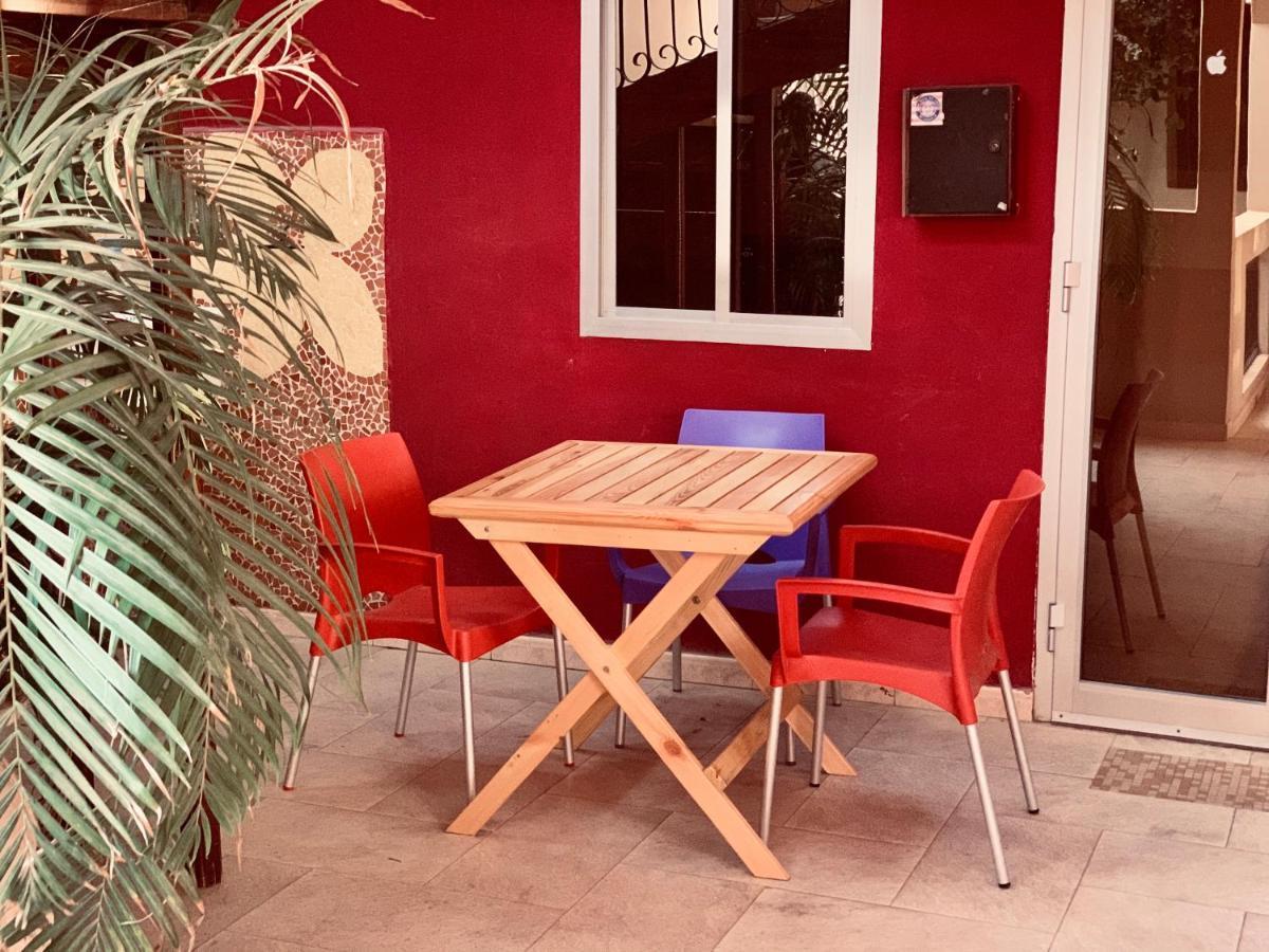 Chez Titi Hotel Saint-Louis Luaran gambar