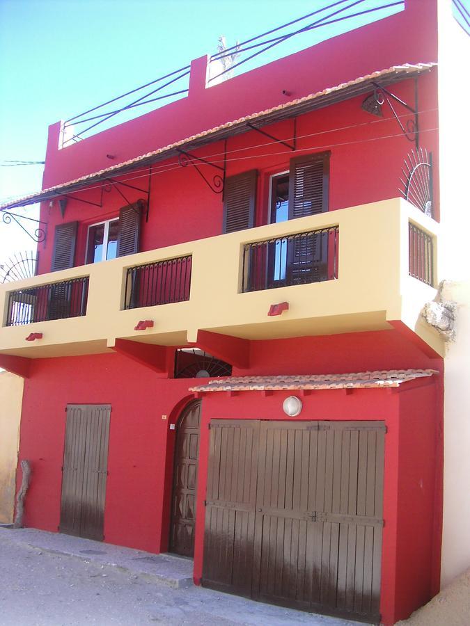 Chez Titi Hotel Saint-Louis Luaran gambar